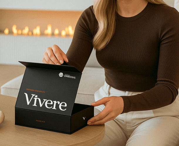 A women opening her Vivere gut test kit